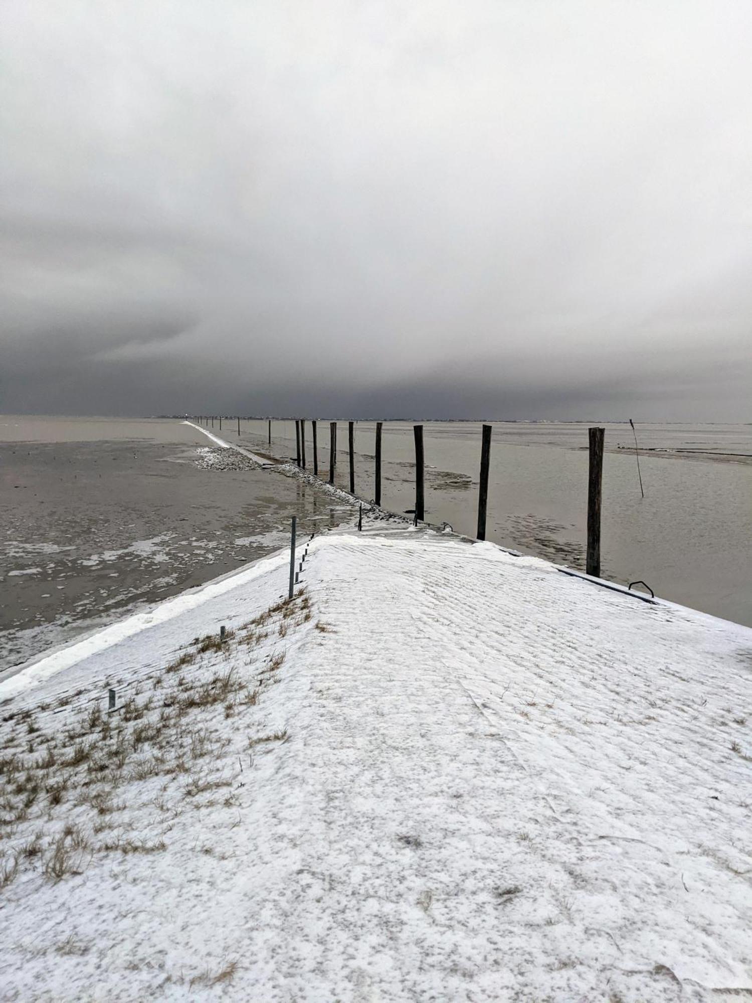 Drei-Insel-Blick Neßmersiel Exteriér fotografie